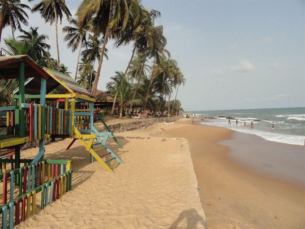 Coconut Grove Beach Resort Elmina Exterior photo